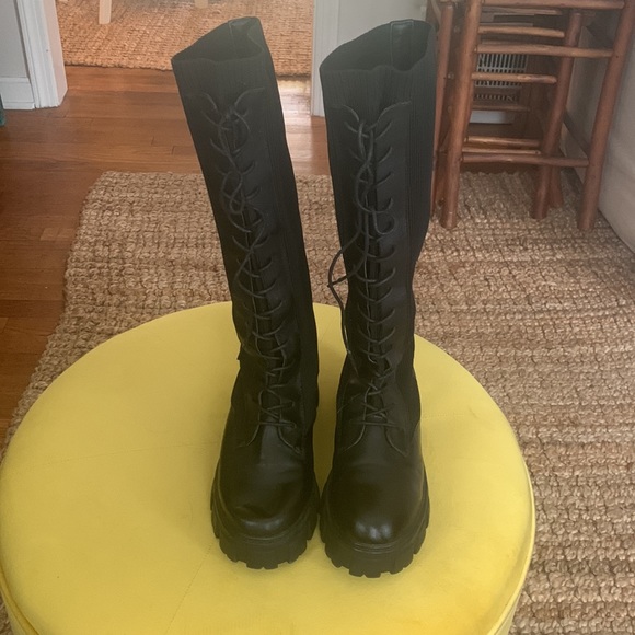 Grunge style knee high cool boots! - Picture 4 of 7